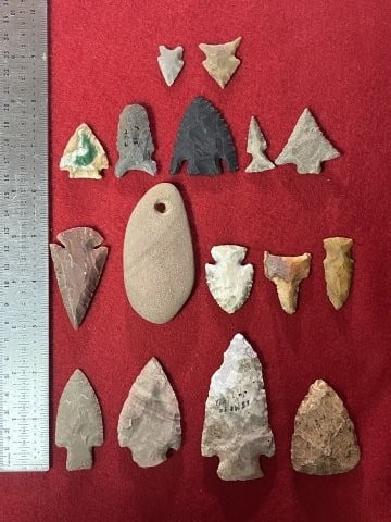 Group of Arrowheads & Pendant Indian Artifact Arrowhead (1 of 4)
