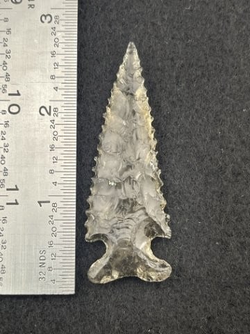 Glass Arrowhead: KEY WORDS: INDIAN ARTIFACT ARTIFACTS ARROWHEAD ARROWHEADS NATIVE AMERICAN MISSISSIPPIAN QUAPAW CADDO POTTERY COINS MORGAN DOLLAR PEACE DOLLAR SILVER COINS. All coins have been Sigma tested for