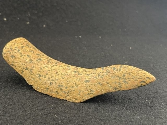 Birdstone Indian Artifact Arrowhead: KEY WORDS: INDIAN ARTIFACT ARTIFACTS ARROWHEAD ARROWHEADS NATIVE AMERICAN MISSISSIPPIAN QUAPAW CADDO POTTERY COINS MORGAN DOLLAR PEACE DOLLAR SILVER COINS. All coins have been Sigma tested for authent