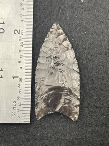 Glass Arrowhead: KEY WORDS: INDIAN ARTIFACT ARTIFACTS ARROWHEAD ARROWHEADS NATIVE AMERICAN MISSISSIPPIAN QUAPAW CADDO POTTERY COINS MORGAN DOLLAR PEACE DOLLAR SILVER COINS. All coins have been Sigma tested for