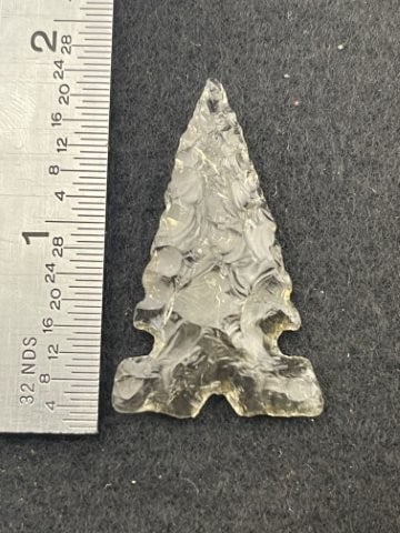 Glass Arrowhead: KEY WORDS: INDIAN ARTIFACT ARTIFACTS ARROWHEAD ARROWHEADS NATIVE AMERICAN MISSISSIPPIAN QUAPAW CADDO POTTERY COINS MORGAN DOLLAR PEACE DOLLAR SILVER COINS. All coins have been Sigma tested for authent