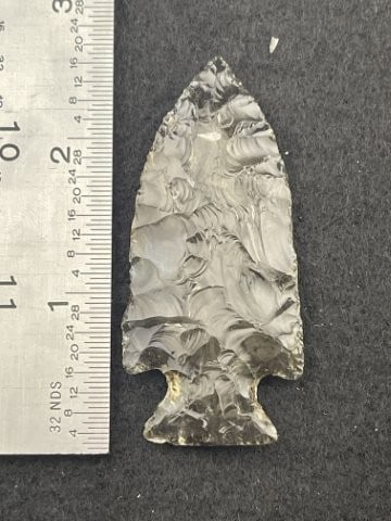 Glass Arrowhead: KEY WORDS: INDIAN ARTIFACT ARTIFACTS ARROWHEAD ARROWHEADS NATIVE AMERICAN MISSISSIPPIAN QUAPAW CADDO POTTERY COINS MORGAN DOLLAR PEACE DOLLAR SILVER COINS. All coins have been Sigma tested for