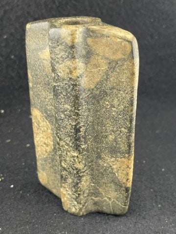 Bannerstone Indian Artifact Arrowhead: KEY WORDS: INDIAN ARTIFACT ARTIFACTS ARROWHEAD ARROWHEADS NATIVE AMERICAN MISSISSIPPIAN QUAPAW CADDO POTTERY COINS MORGAN DOLLAR PEACE DOLLAR SILVER COINS. All coins have been Sigma tested for authent