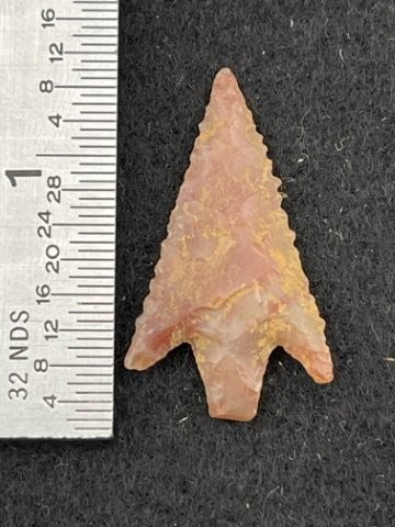 Bird Point Indian Artifact Arrowhead: KEY WORDS: INDIAN ARTIFACT ARTIFACTS ARROWHEAD ARROWHEADS NATIVE AMERICAN MISSISSIPPIAN QUAPAW CADDO POTTERY COINS MORGAN DOLLAR PEACE DOLLAR SILVER COINS. All coins have been Sigma tested for