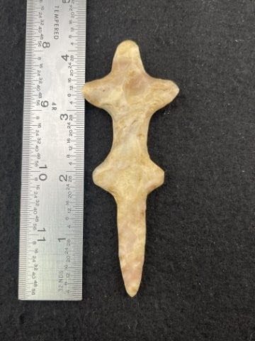 Lizard Effigy Indian Artifact Arrowhead: KEY WORDS: INDIAN ARTIFACT ARTIFACTS ARROWHEAD ARROWHEADS NATIVE AMERICAN MISSISSIPPIAN QUAPAW CADDO POTTERY COINS MORGAN DOLLAR PEACE DOLLAR SILVER COINS. All coins have been Sigma tested for