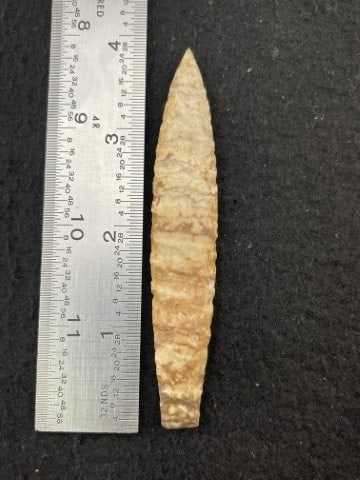 Agate Basin Indian Artifact Arrowhead (1 of 4)