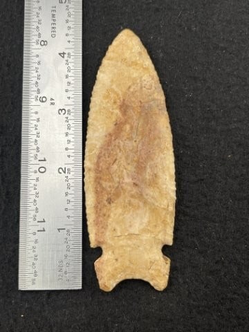 Graham Cave Indian Artifact Arrowhead (1 of 4)