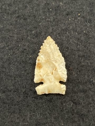 Arrow Point Indian Artifact Arrowhead - 2