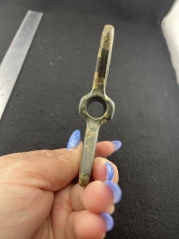 Bow-Tie Bannerstone Indian Artifact Arrowhead - 4