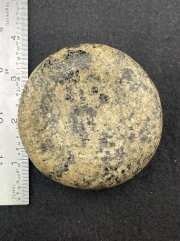 Discoidal Indian Artifact Arrowhead (1 of 5)