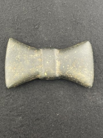 Bow-Tie Bannerstone Indian Artifact Arrowhead: KEY WORDS: INDIAN ARTIFACT ARTIFACTS ARROWHEAD ARROWHEADS NATIVE AMERICAN MISSISSIPPIAN QUAPAW CADDO POTTERY COINS MORGAN DOLLAR PEACE DOLLAR SILVER COINS. All coins have been Sigma tested for authent