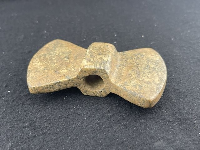 Bow-Tie Bannerstone Indian Artifact Arrowhead (1 of 6)