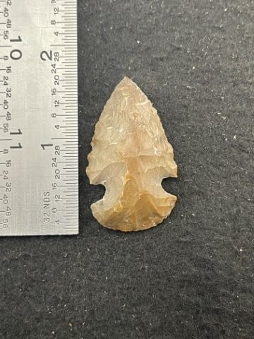 Dovetail Indian Artifact Arrowhead: KEY WORDS: INDIAN ARTIFACT ARTIFACTS ARROWHEAD ARROWHEADS NATIVE AMERICAN MISSISSIPPIAN QUAPAW CADDO POTTERY COINS MORGAN DOLLAR PEACE DOLLAR SILVER COINS. All coins have been Sigma tested for authent