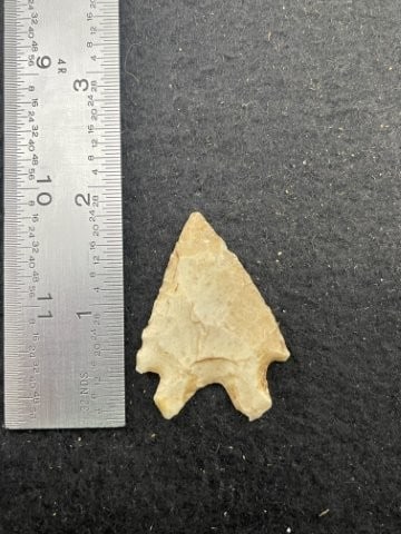 Arrow Point Indian Artifact Arrowhead (1 of 3)