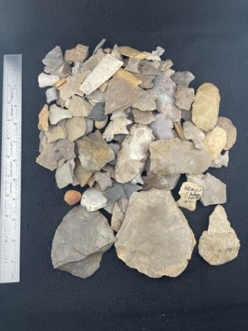 Large Group of Arrowheads etc Indian Artifact Arrowhead: KEY WORDS: INDIAN ARTIFACT ARTIFACTS ARROWHEAD ARROWHEADS NATIVE AMERICAN MISSISSIPPIAN QUAPAW CADDO POTTERY COINS MORGAN DOLLAR PEACE DOLLAR SILVER COINS. All coins have been Sigma tested for