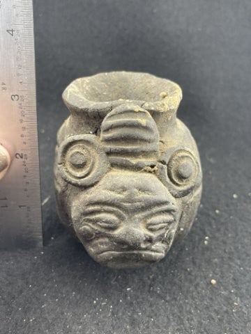 Pre-Columbian Pottery Vessel (1 of 7)