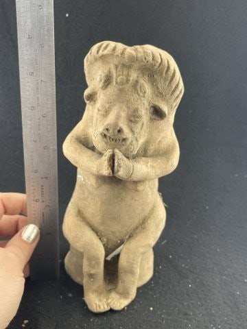 Pre-Columbian Pottery Vessel: KEY WORDS: INDIAN ARTIFACT ARTIFACTS ARROWHEAD ARROWHEADS NATIVE AMERICAN MISSISSIPPIAN QUAPAW CADDO POTTERY COINS MORGAN DOLLAR PEACE DOLLAR SILVER COINS. All coins have been Sigma tested for authent