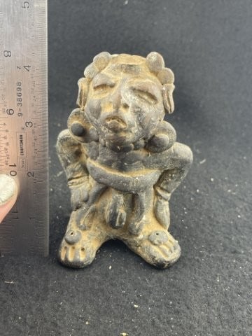 Pre-Columbian Pottery Vessel (1 of 10)