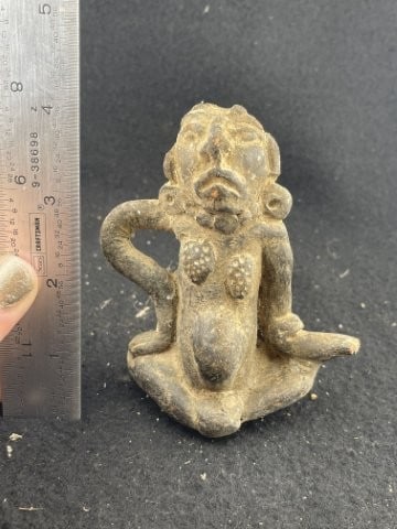 Pre-Columbian Pottery Vessel (1 of 7)