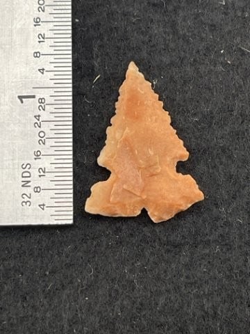 Arrow Point Indian Artifact Arrowhead: KEY WORDS: INDIAN ARTIFACT ARTIFACTS ARROWHEAD ARROWHEADS NATIVE AMERICAN MISSISSIPPIAN QUAPAW CADDO POTTERY COINS MORGAN DOLLAR PEACE DOLLAR SILVER COINS. All coins have been Sigma tested for authent