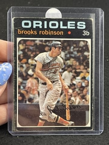 1971 Topps Brooks Robinson Baseball Card (1 of 2)