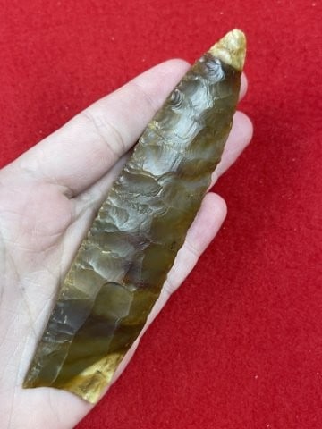 5 & 1/8" Clovis exceptionally made beautiful material Indian Artifact Arrowhead - 4