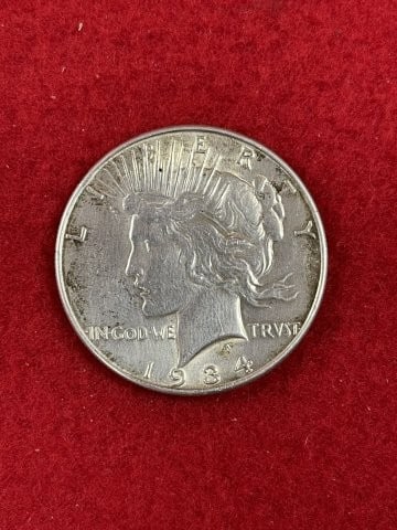 1934 Peace Silver Dollar Coin: KEY WORDS: INDIAN ARTIFACT ARTIFACTS ARROWHEAD ARROWHEADS NATIVE AMERICAN MISSISSIPPIAN QUAPAW CADDO POTTERY COINS MORGAN DOLLAR PEACE DOLLAR SILVER COINS. All coins have been Sigma tested for authent