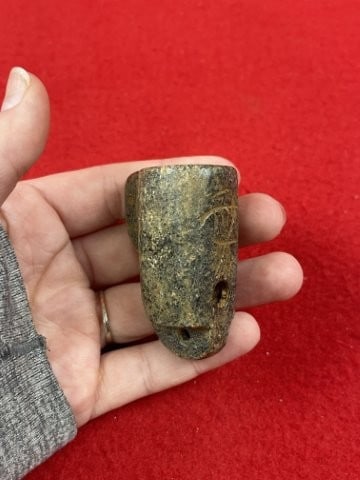 Bird Effigy Stone Pipe Indian Artifact Arrowhead: KEY WORDS: INDIAN ARTIFACT ARTIFACTS ARROWHEAD ARROWHEADS NATIVE AMERICAN MISSISSIPPIAN QUAPAW CADDO POTTERY COINS MORGAN DOLLAR PEACE DOLLAR SILVER COINS. All coins have been Sigma tested for authent