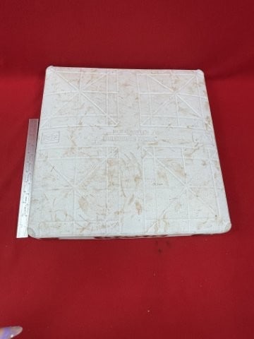 Game Used Authentic Base Major League Baseball - 2