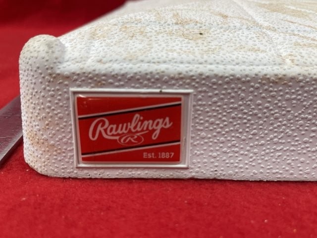 Game Used Authentic Base Major League Baseball - 4