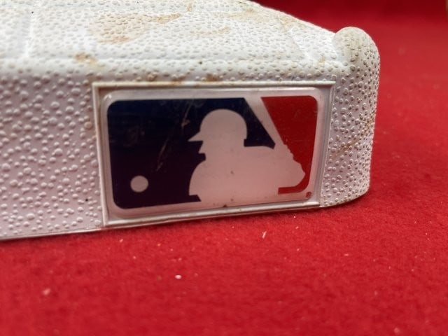 Game Used Authentic Base Major League Baseball - 5