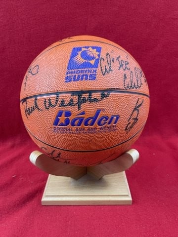 1992-1993 Phoenix Suns Roster Signed by Charles Barkley, Kevin Johnson, Dan Majerle, Danny Ainge,: 1992-1993 Phoenix Suns Roster Signed by Charles Barkley, Kevin Johnson, Dan Majerle, Danny Ainge, Richard Dumas, Cedric Ceballos, Mark West, Tom Chambers, Oliver Miller, Frank Johnson, Jerrod Mustaf,
