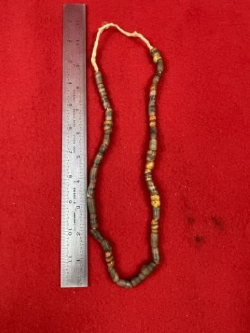 Trade Beads: KEY WORDS: INDIAN ARTIFACT ARTIFACTS ARROWHEAD ARROWHEADS NATIVE AMERICAN MISSISSIPPIAN QUAPAW CADDO POTTERY COINS MORGAN DOLLAR PEACE DOLLAR SILVER COINS. All coins have been Sigma tested for authent