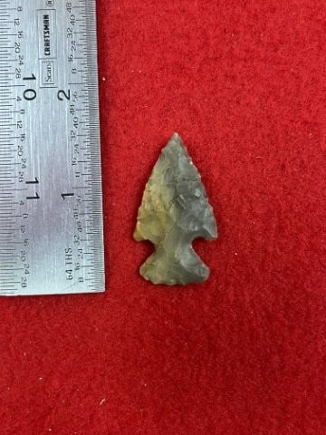 Arrow Point Indian Artifact Arrowhead (1 of 3)