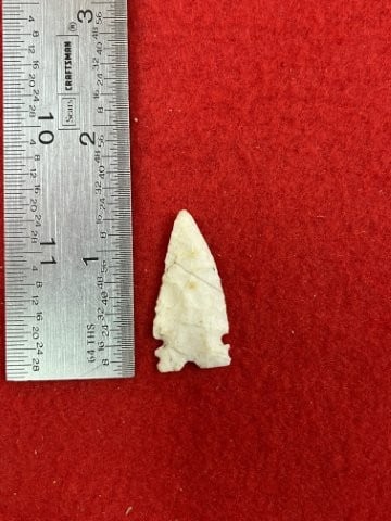 Arrow Point Indian Artifact Arrowhead (1 of 3)