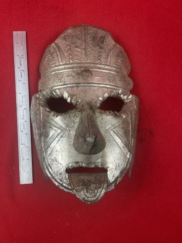 Hudson Bay Style Metal Mask Indian Artifact Arrowhead: KEY WORDS: INDIAN ARTIFACT ARTIFACTS ARROWHEAD ARROWHEADS NATIVE AMERICAN MISSISSIPPIAN QUAPAW CADDO POTTERY COINS MORGAN DOLLAR PEACE DOLLAR SILVER COINS. All coins have been Sigma tested for authent