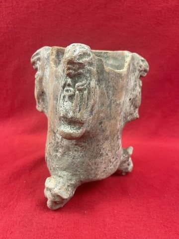 Pre-Columbian Pottery Vessel Indian Artifact Arrowhead: KEY WORDS: INDIAN ARTIFACT ARTIFACTS ARROWHEAD ARROWHEADS NATIVE AMERICAN MISSISSIPPIAN QUAPAW CADDO POTTERY COINS MORGAN DOLLAR PEACE DOLLAR SILVER COINS. All coins have been Sigma tested for authent