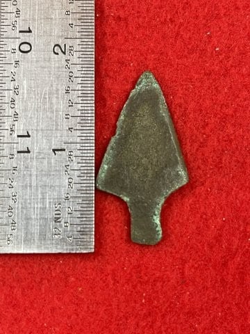 Metal Trade Point Indian Artifact Arrowhead: KEY WORDS: INDIAN ARTIFACT ARTIFACTS ARROWHEAD ARROWHEADS NATIVE AMERICAN MISSISSIPPIAN QUAPAW CADDO POTTERY COINS MORGAN DOLLAR PEACE DOLLAR SILVER COINS. All coins have been Sigma tested for