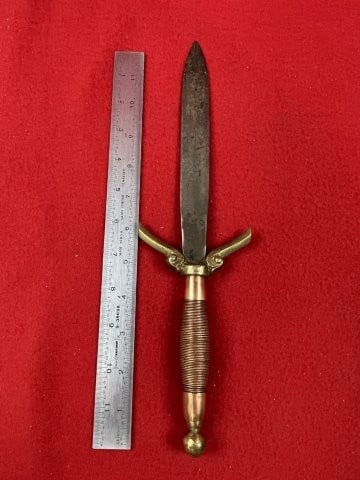 Large Dagger Indian Artifact Arrowhead (1 of 9)