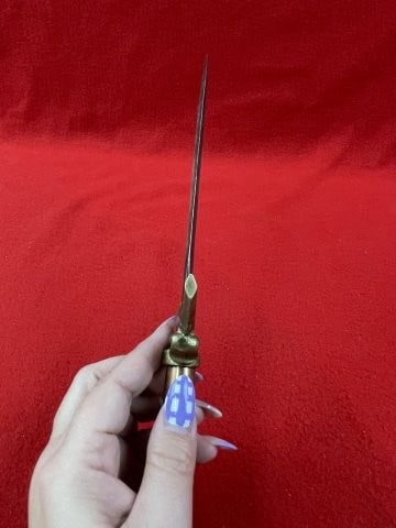 Large Dagger Indian Artifact Arrowhead - 9