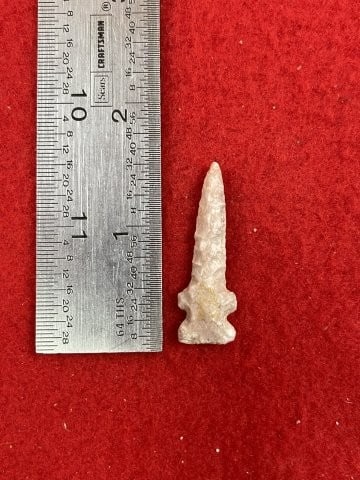 Arrow Point Indian Artifact Arrowhead: KEY WORDS: INDIAN ARTIFACT ARTIFACTS ARROWHEAD ARROWHEADS NATIVE AMERICAN MISSISSIPPIAN QUAPAW CADDO POTTERY COINS MORGAN DOLLAR PEACE DOLLAR SILVER COINS. All coins have been Sigma tested for