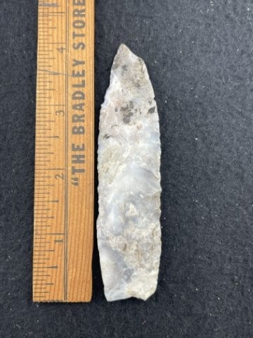 Agate Basin with a tip ding Indian Artifact Arrowhead: KEY WORDS: INDIAN ARTIFACT ARTIFACTS ARROWHEAD ARROWHEADS NATIVE AMERICAN MISSISSIPPIAN QUAPAW CADDO POTTERY COINS MORGAN DOLLAR PEACE DOLLAR SILVER COINS. All coins have been Sigma tested for authent