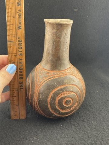 Miniature Caddo Water Bottle beautiful engraving solid Indian Artifact Arrowhead: KEY WORDS: INDIAN ARTIFACT ARTIFACTS ARROWHEAD ARROWHEADS NATIVE AMERICAN MISSISSIPPIAN QUAPAW CADDO POTTERY COINS MORGAN DOLLAR PEACE DOLLAR SILVER COINS. All coins have been Sigma tested for authent