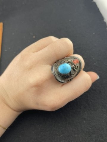 Turquoise & Silver Ring: KEY WORDS: INDIAN ARTIFACT ARTIFACTS ARROWHEAD ARROWHEADS NATIVE AMERICAN MISSISSIPPIAN QUAPAW CADDO POTTERY COINS MORGAN DOLLAR PEACE DOLLAR SILVER COINS. All coins have been Sigma tested for authent