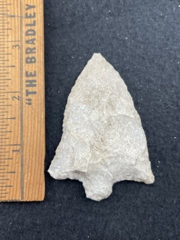 2 & 3/4" Dunn from Travis County, Texas Indian Artifact Arrowhead: KEY WORDS: INDIAN ARTIFACT ARTIFACTS ARROWHEAD ARROWHEADS NATIVE AMERICAN MISSISSIPPIAN QUAPAW CADDO POTTERY COINS MORGAN DOLLAR PEACE DOLLAR SILVER COINS. All coins have been Sigma tested for authent