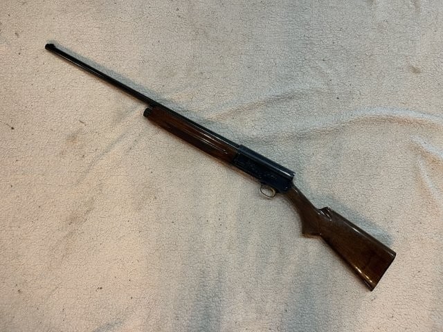 Browning A5 Light 12 Belgium like new condition beautiful Gun (1 of 14)