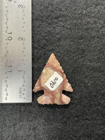Arrow Point Indian Artifact Arrowhead: KEY WORDS: INDIAN ARTIFACT ARTIFACTS ARROWHEAD ARROWHEADS NATIVE AMERICAN MISSISSIPPIAN QUAPAW CADDO POTTERY COINS MORGAN DOLLAR PEACE DOLLAR SILVER COINS. All coins have been Sigma tested for