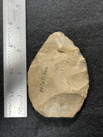 Chipped Knife Indian Artifact Arrowhead (1 of 3)