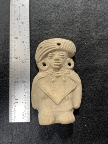 Pre-Columbian Pottery Figure Indian Artifact Arrowhead: KEY WORDS: INDIAN ARTIFACT ARTIFACTS ARROWHEAD ARROWHEADS NATIVE AMERICAN MISSISSIPPIAN QUAPAW CADDO POTTERY COINS MORGAN DOLLAR PEACE DOLLAR SILVER COINS. All coins have been Sigma tested for