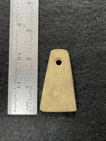 Pendant Indian Artifact Arrowhead: KEY WORDS: INDIAN ARTIFACT ARTIFACTS ARROWHEAD ARROWHEADS NATIVE AMERICAN MISSISSIPPIAN QUAPAW CADDO POTTERY COINS MORGAN DOLLAR PEACE DOLLAR SILVER COINS. All coins have been Sigma tested for